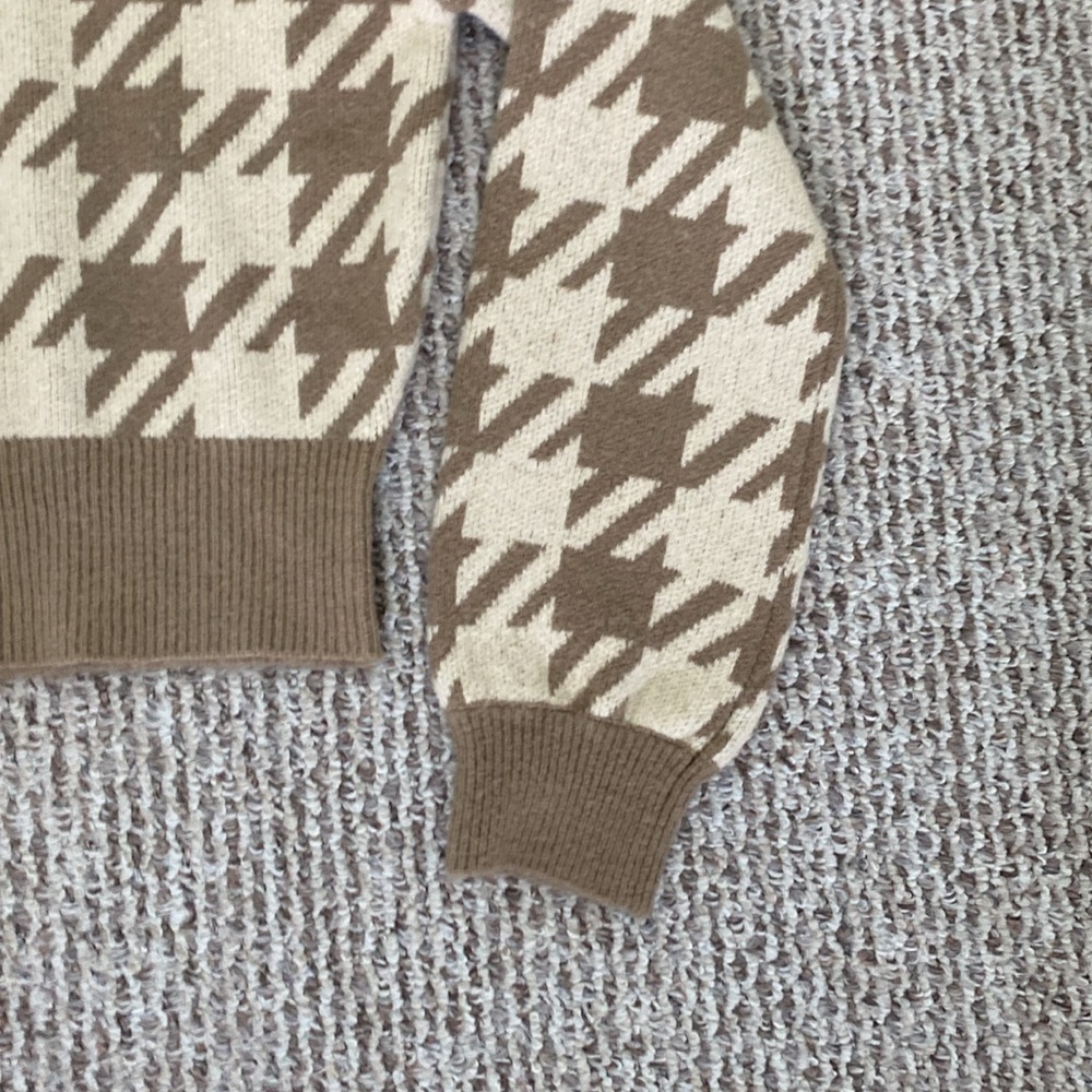 Oak & Fort Cropped Sweater, Oversized Houndstooth Pattern, Ribbed Hem/Cuffs, XS - Picture 3 of 10